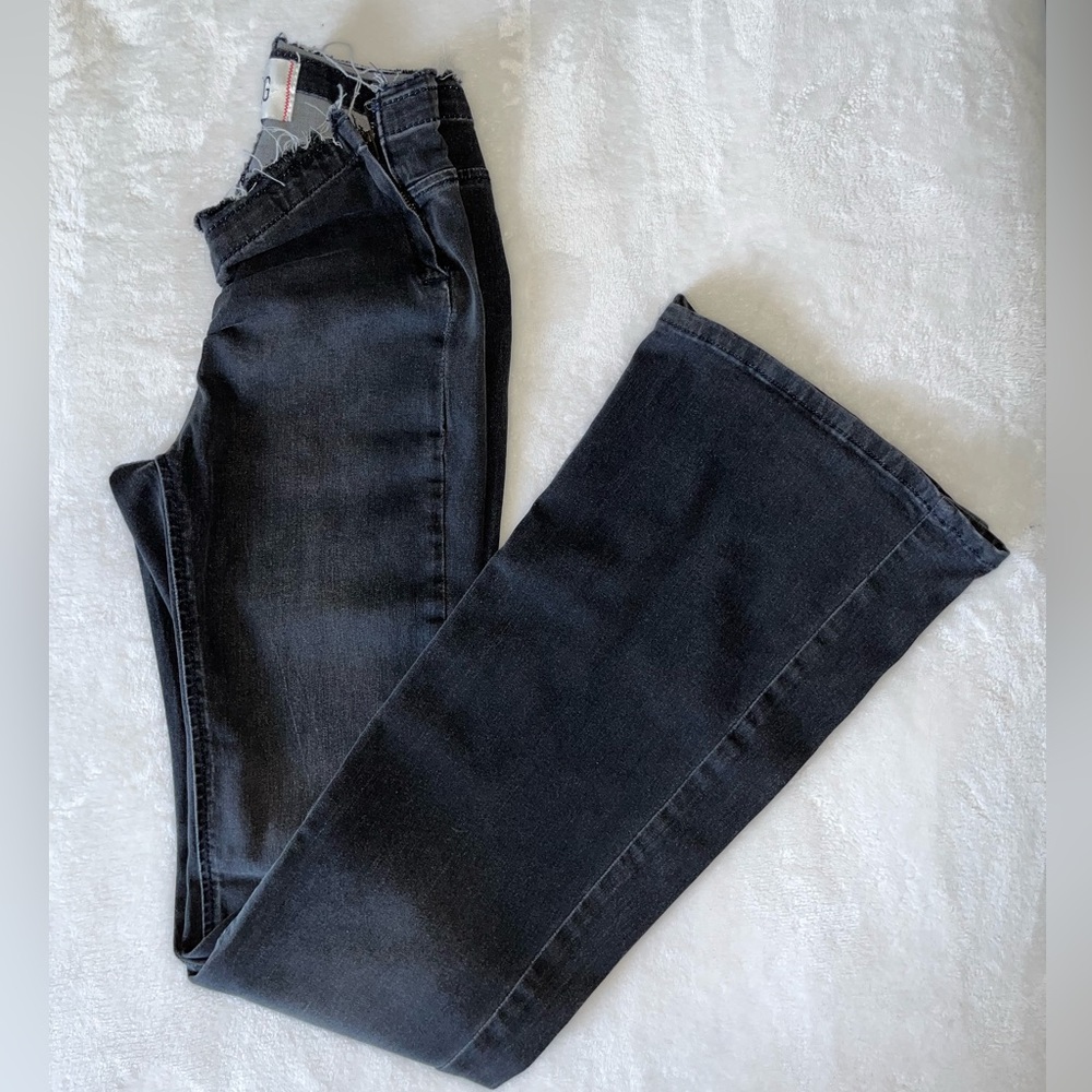 BDG Ruched V-Front Flare Jeans